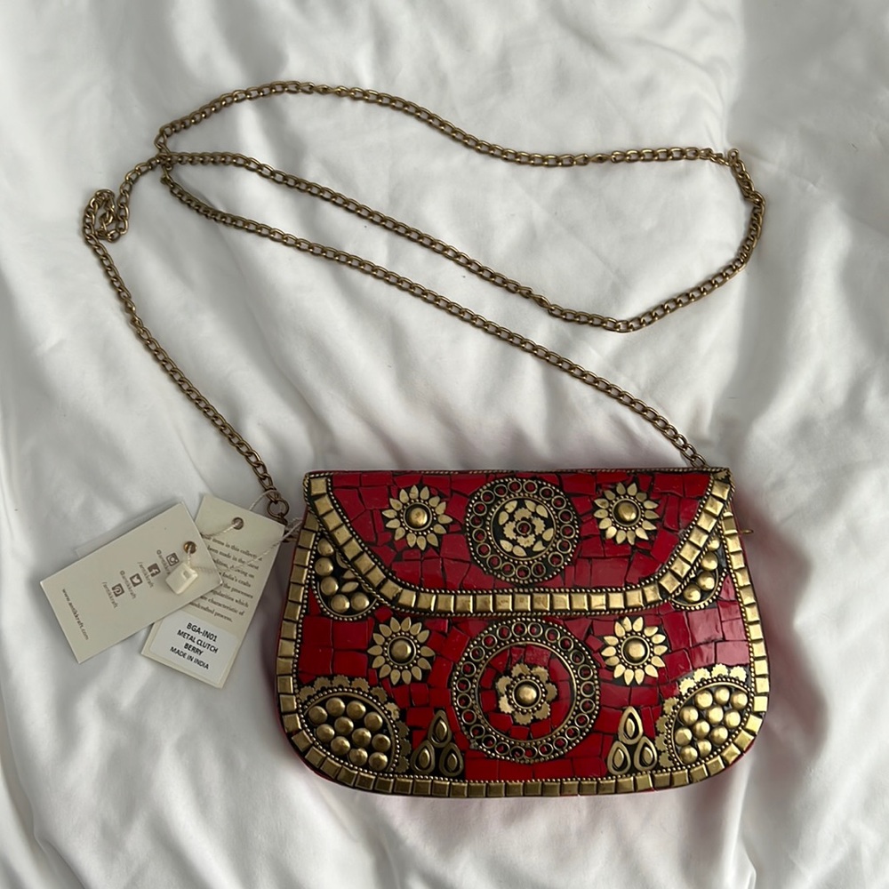 NWT Antik Kraft Berry Metal Clutch- RARE